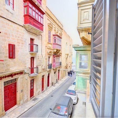 West Street Apartment Duplex Валетта Экстерьер фото